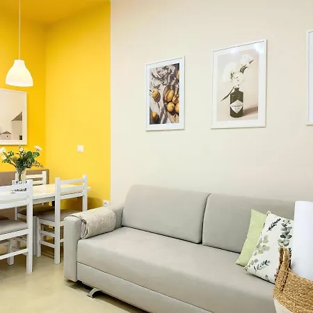 13 Eur For Monthly - By The Sea - Hbs Appartement Golem (Tirana)