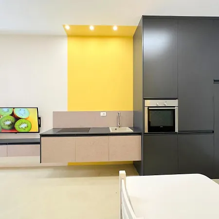 Appartement 13 Eur For Monthly - By The Sea - Hbs *