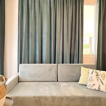 13 Eur For Monthly - By The Sea - Hbs *