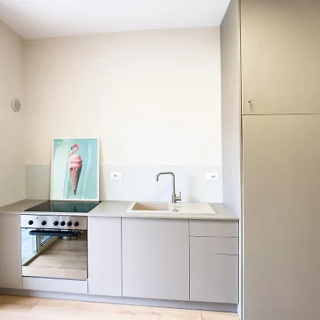 Appartement 13 Eur For Monthly - By The Sea - Hbs