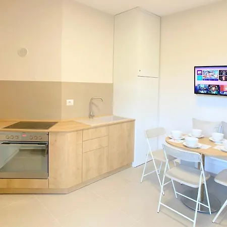 13 Eur For Monthly - By The Sea - Hbs Appartement